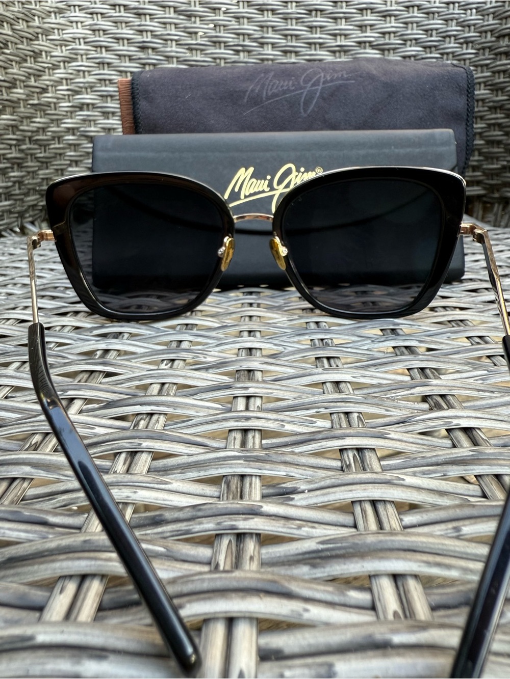 Maui Jim Polarized Violet Lake Sunglasses EUC - Picture 3 of 7